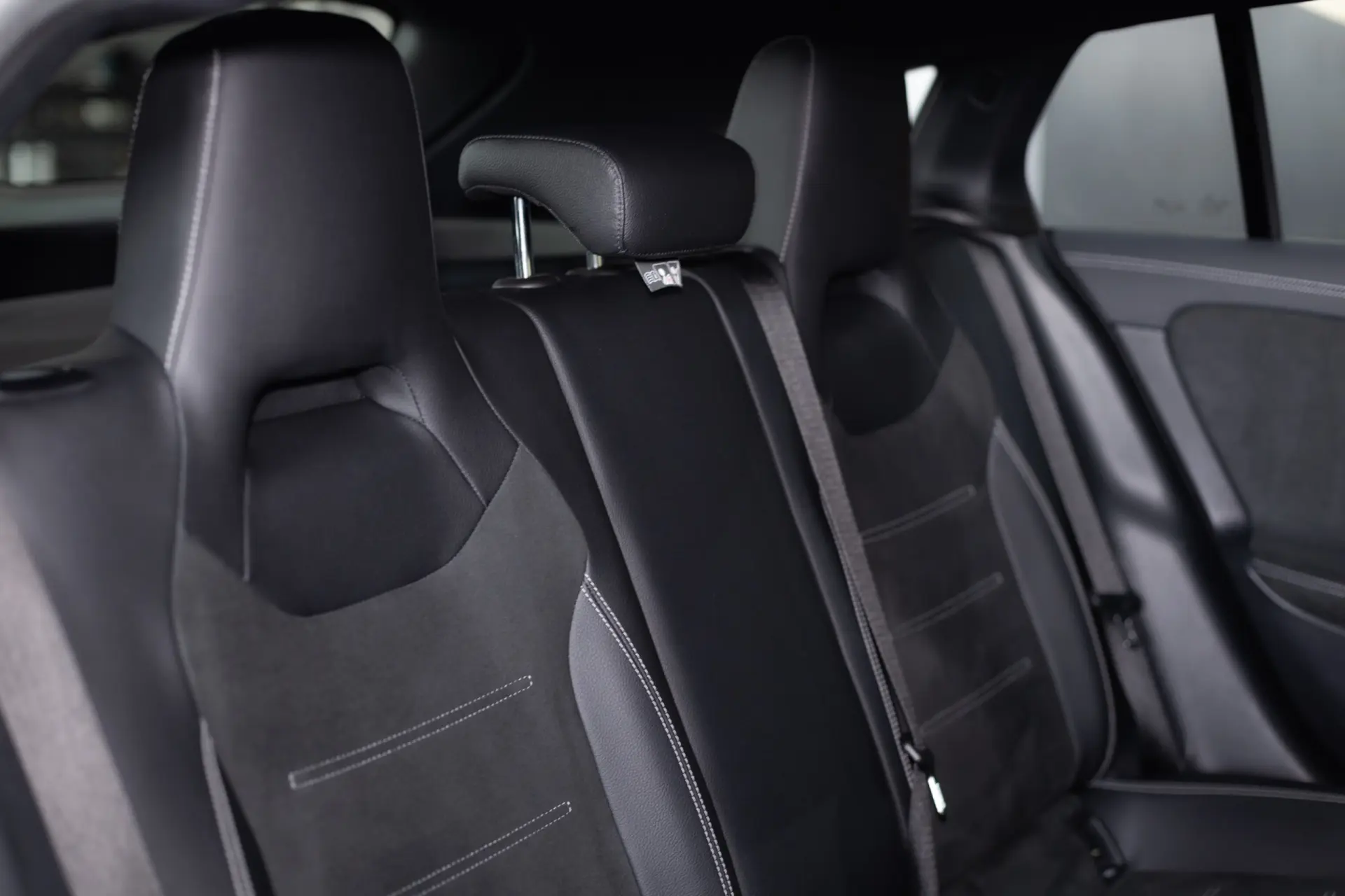 Mercedes-Benz CLA 250 e Shooting Brake AMG Line 15