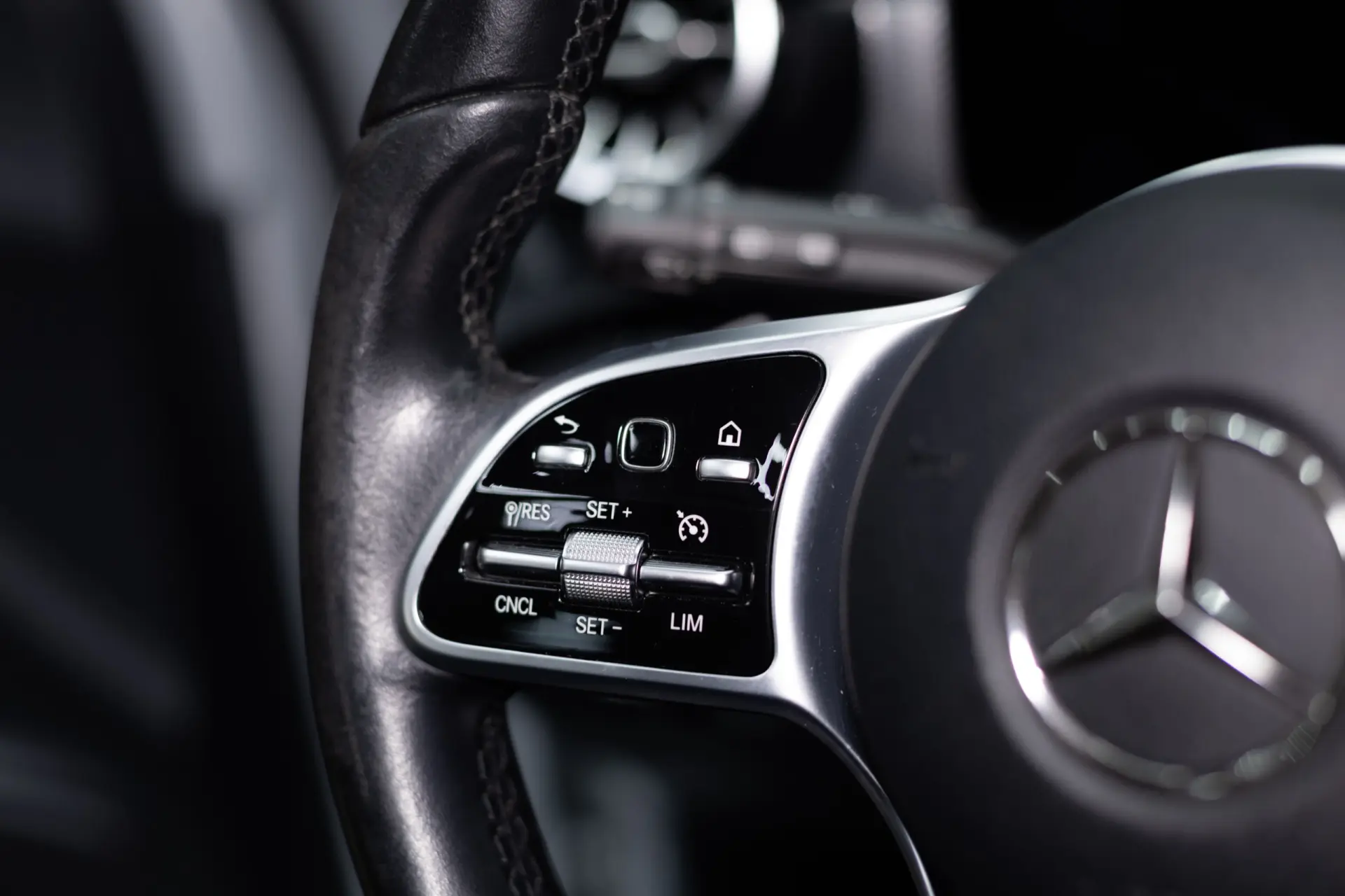 Mercedes-Benz A 250 e Progressive 25