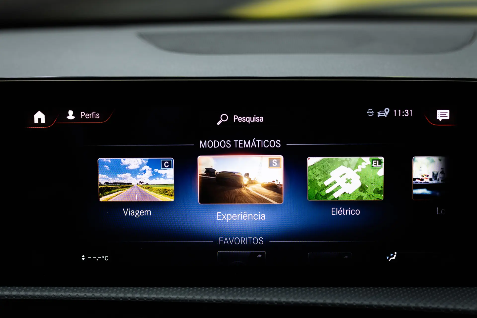 Mercedes-Benz CLA 250 e Shooting Brake AMG Line 56