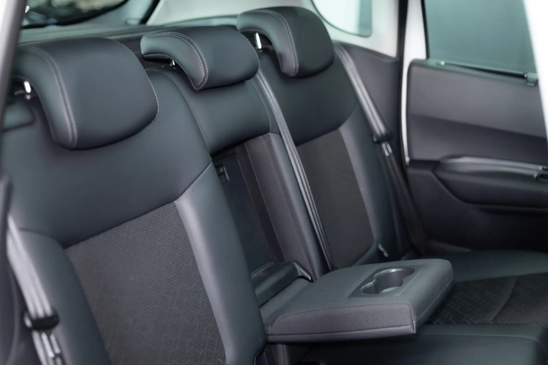 Peugeot 3008 1.6 e-HDi Allure 2-Tronic 18