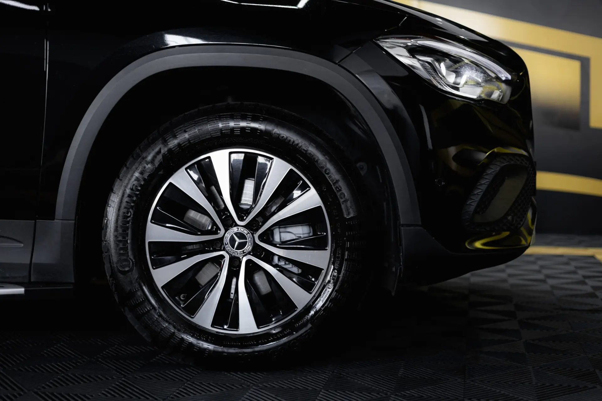 Mercedes-Benz GLA 180 d 8G-DCT Edition Progressive Line 11