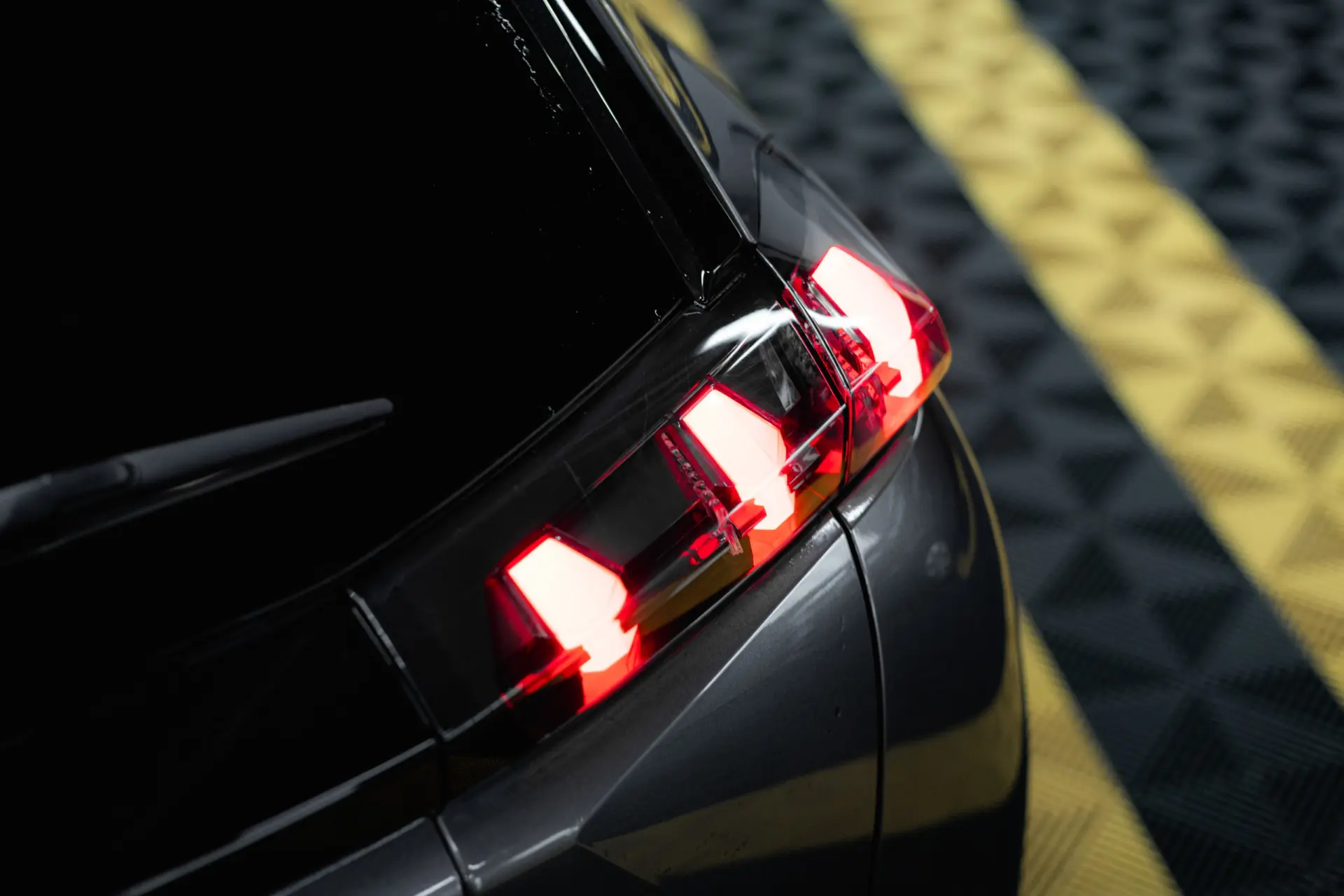 Peugeot 2008 1.5 BlueHDi GT Line EAT8 9