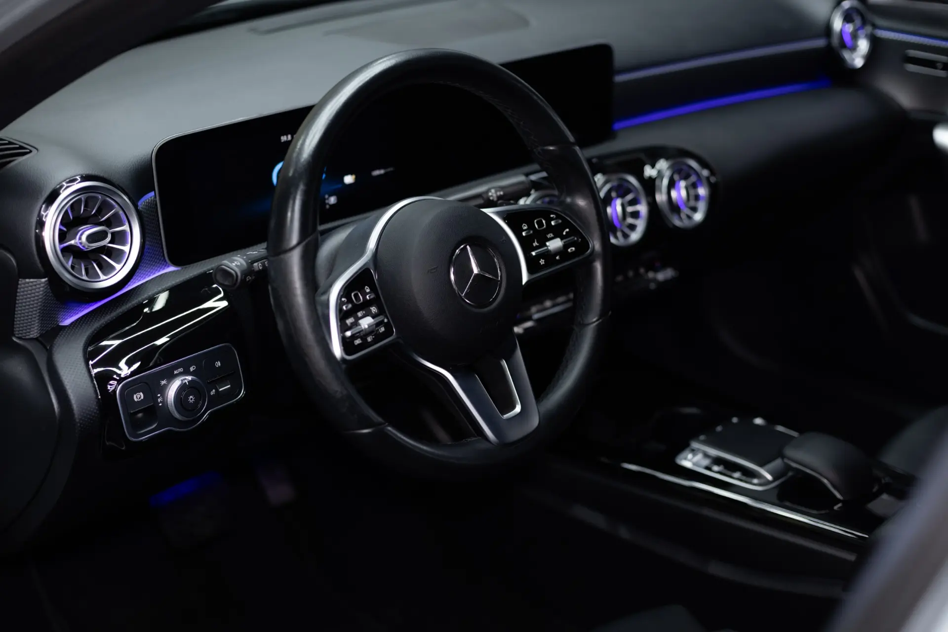 Mercedes-Benz A 250 e Progressive 24