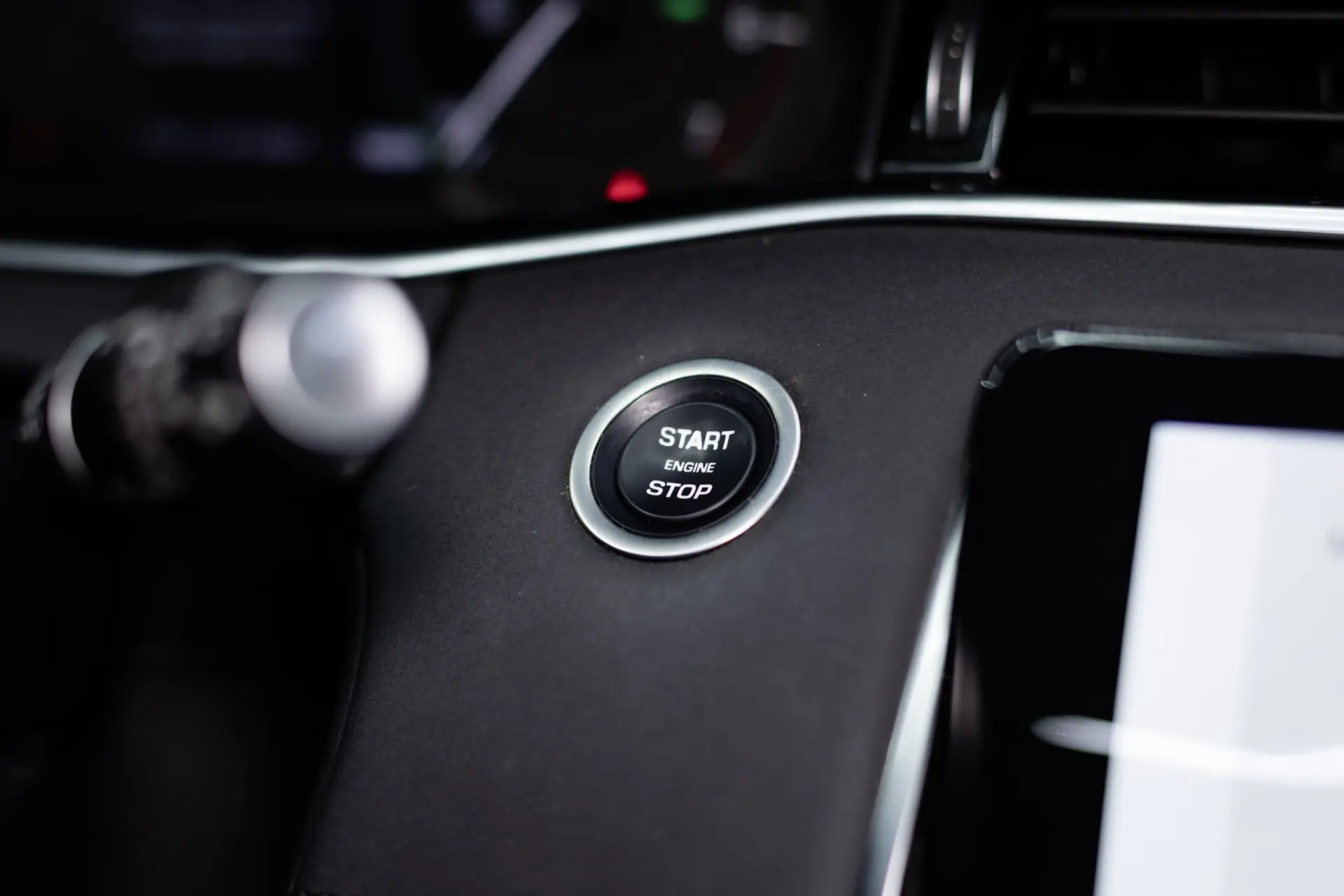 Land Rover Range Rover Evoque 1.5 P300e AWD Dynamic SE 33