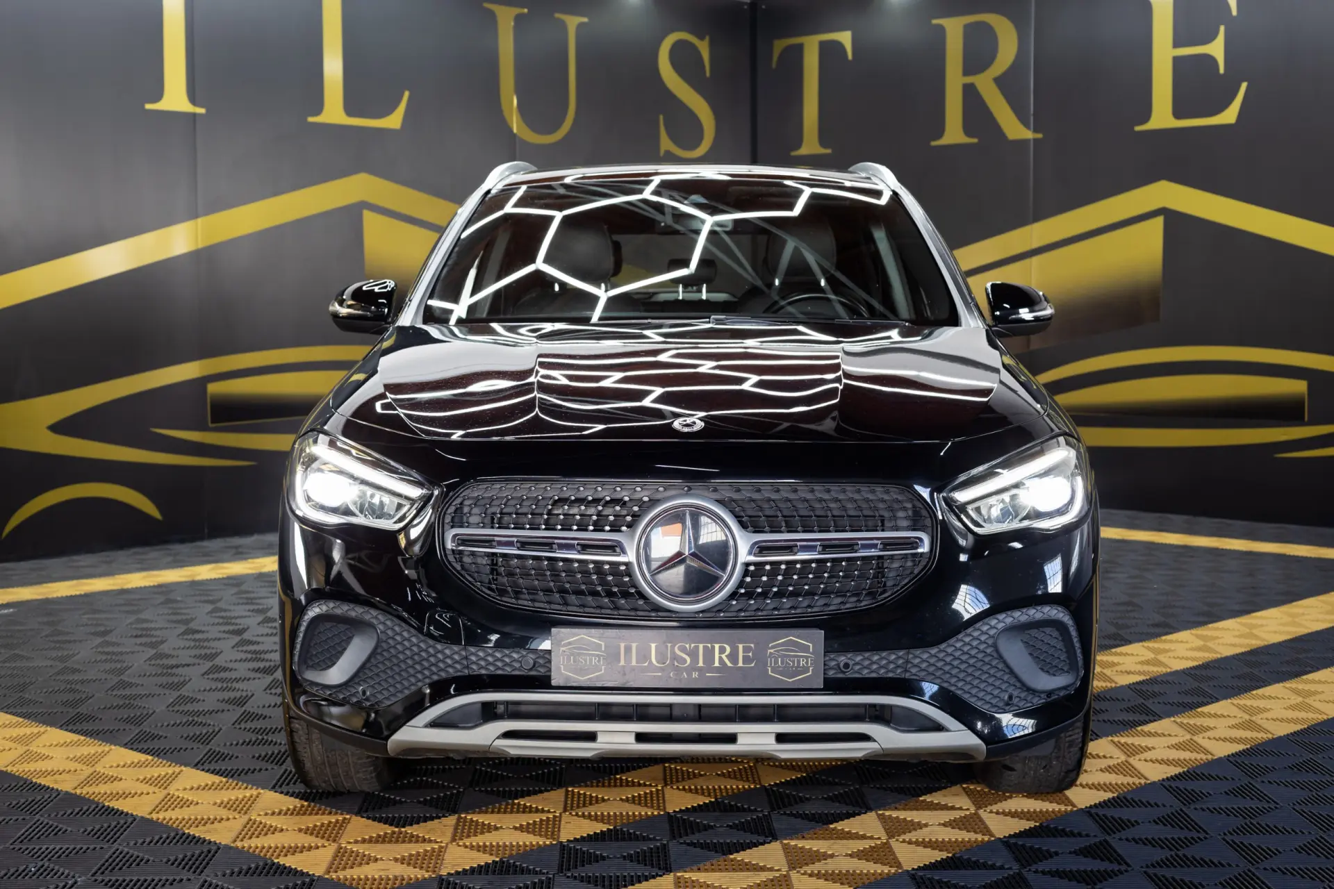 Mercedes-Benz GLA 180 d 8G-DCT Edition Progressive Line 2