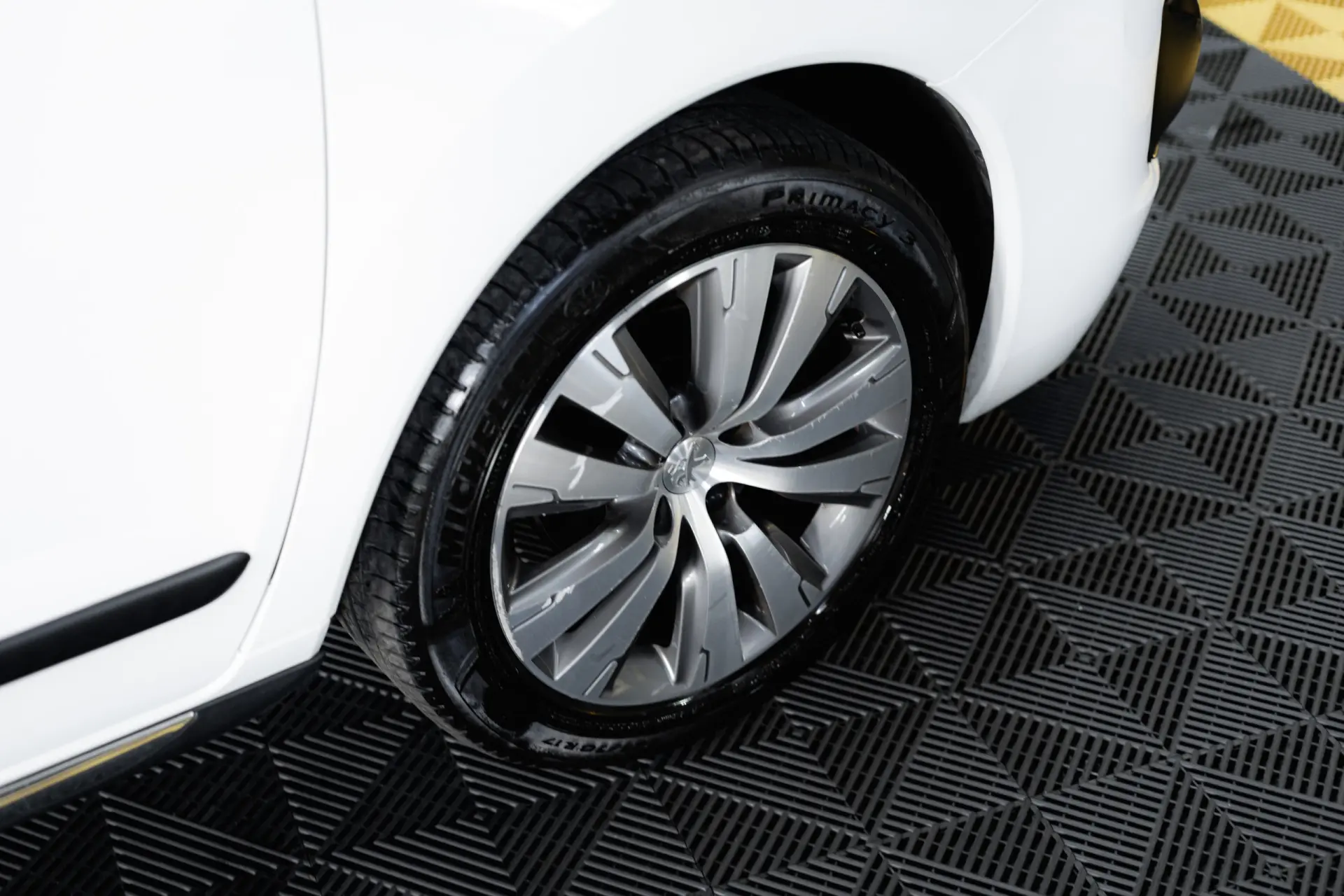 Peugeot 3008 1.6 e-HDi Allure 2-Tronic 12