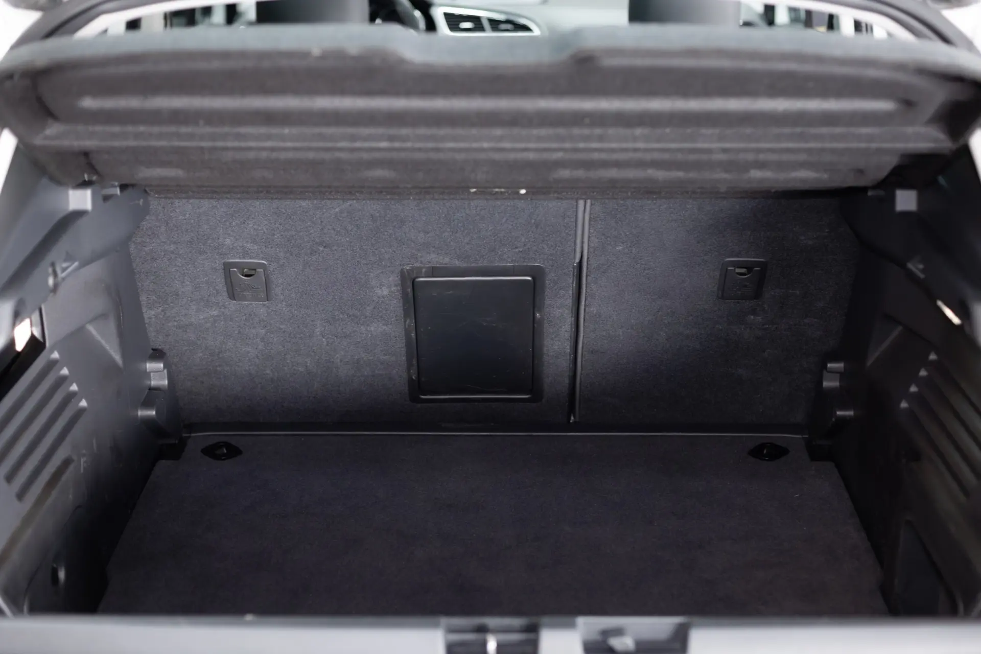 Peugeot 3008 1.6 e-HDi Allure 2-Tronic 8