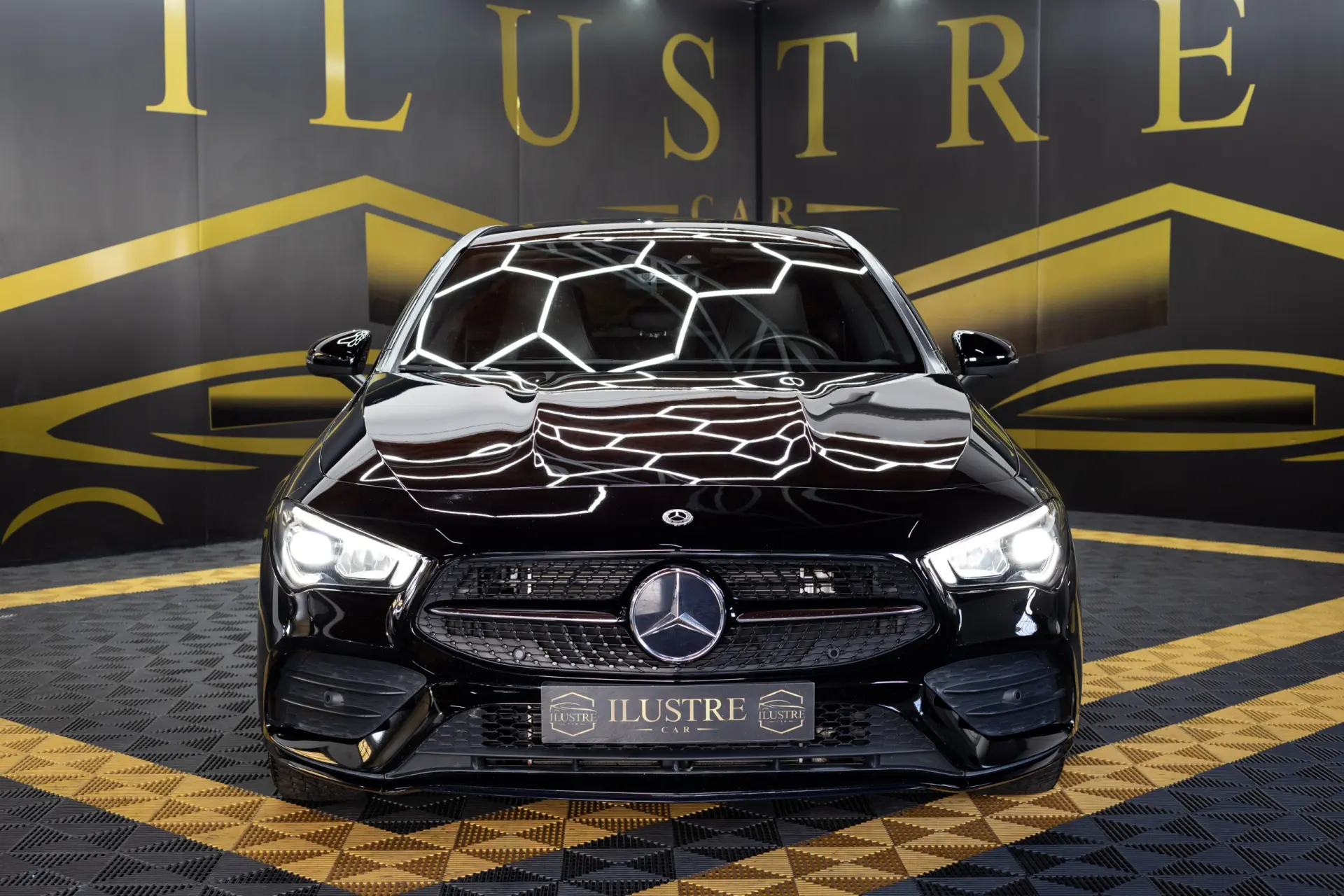 Mercedes-Benz CLA 250 e Shooting Brake AMG Line 2