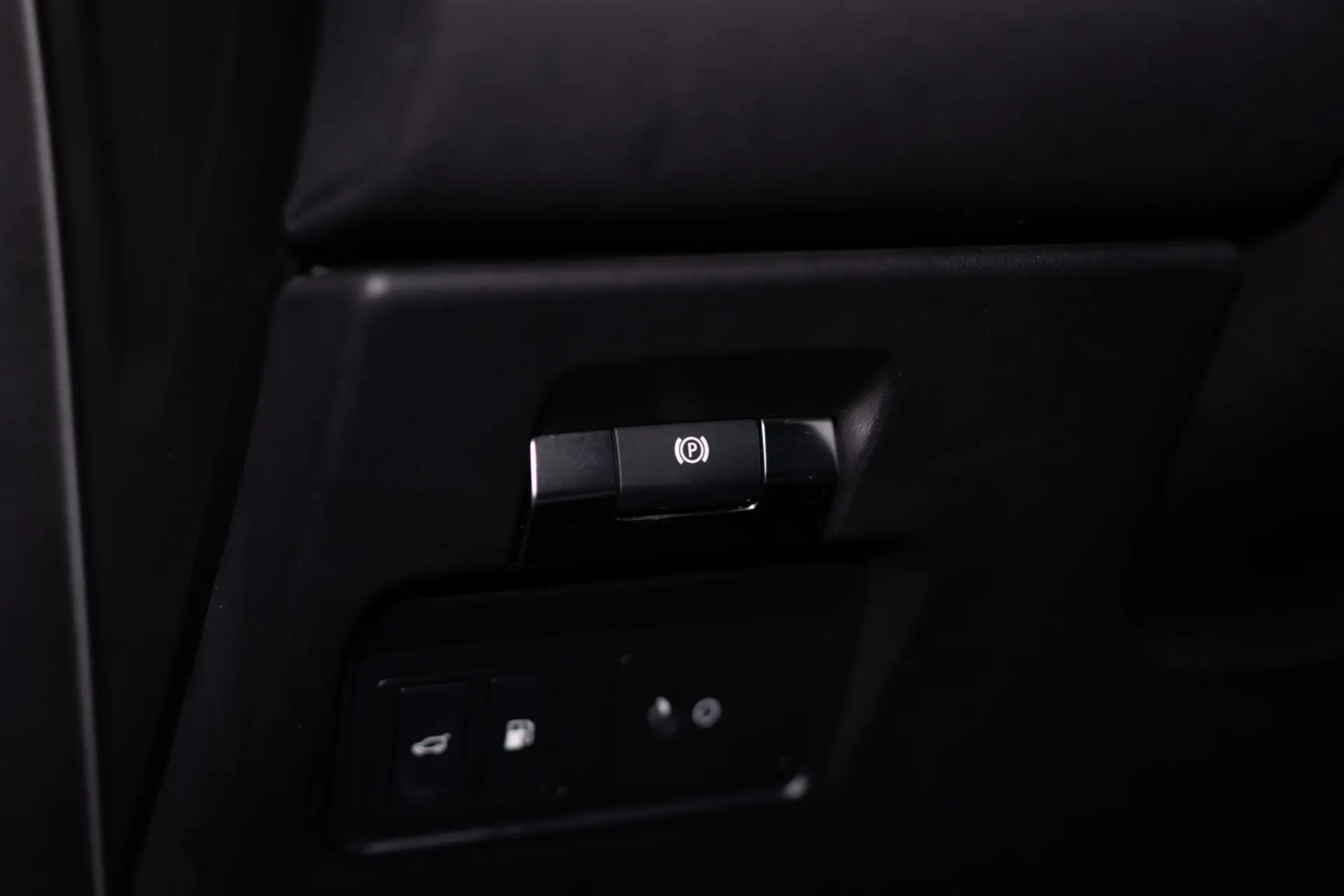 Land Rover Range Rover Evoque 1.5 P300e AWD Dynamic SE 37