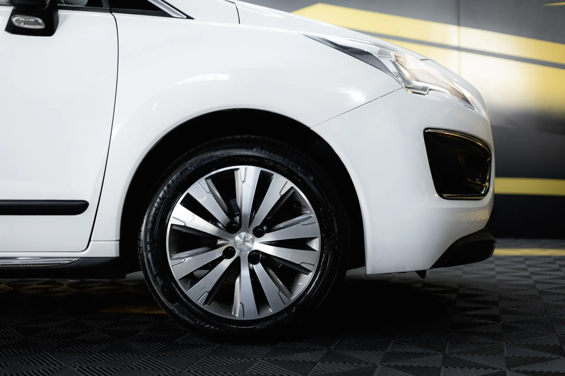 Peugeot 3008 1.6 e-HDi Allure 2-Tronic 13