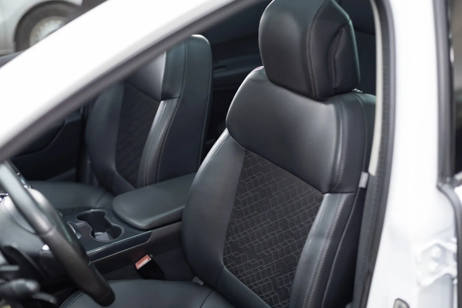 Peugeot 3008 1.6 e-HDi Allure 2-Tronic 24