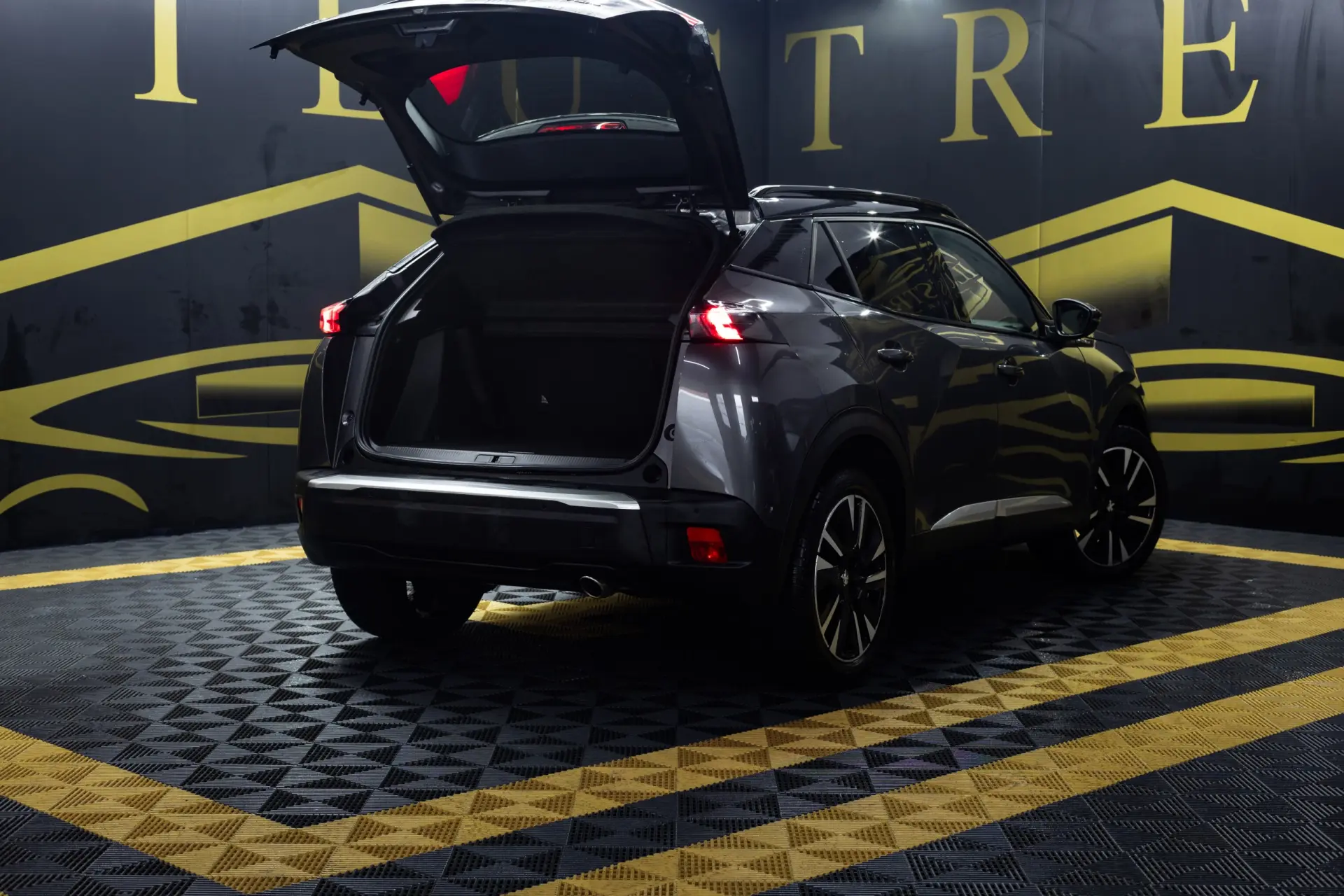 Peugeot 2008 1.5 BlueHDi GT Line EAT8 7