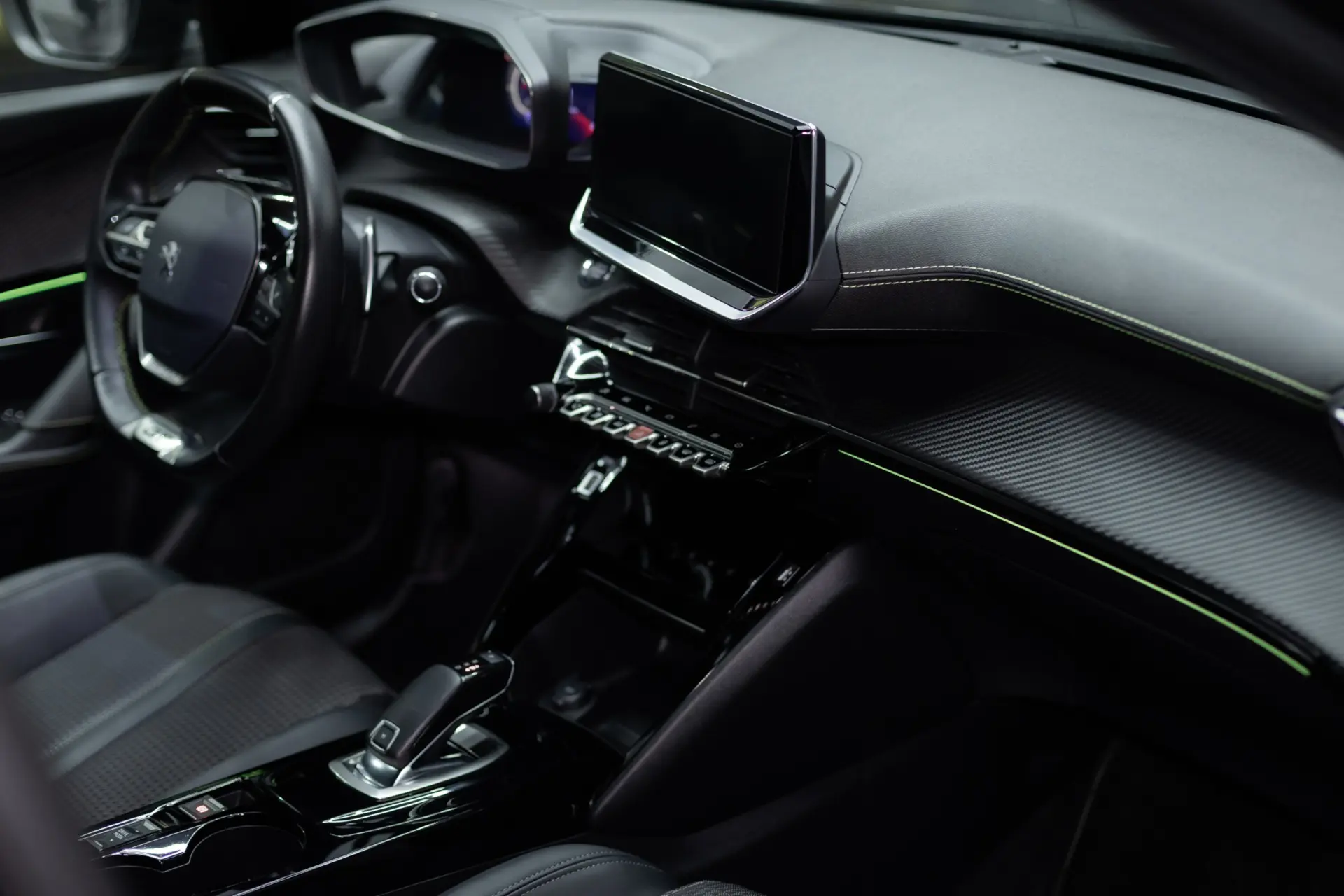 Peugeot 2008 1.5 BlueHDi GT Line EAT8 25