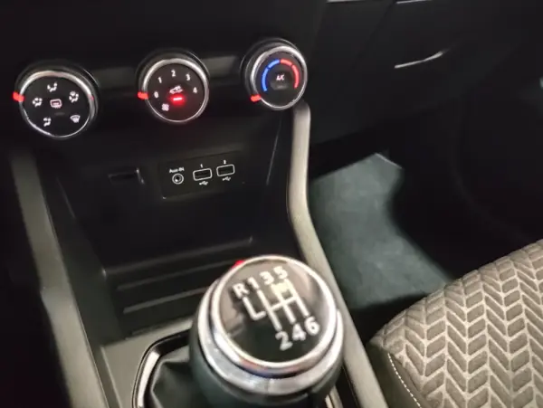 Renault Clio 1.5 Blue dCi Evolution 17