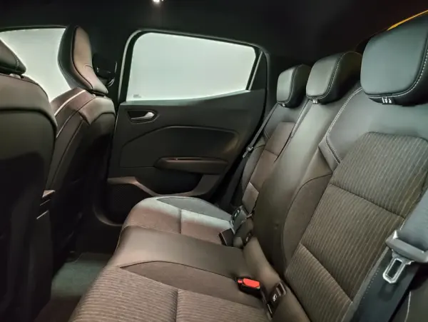 Renault Clio 1.6 E-Tech Full Hybrid Techno 7