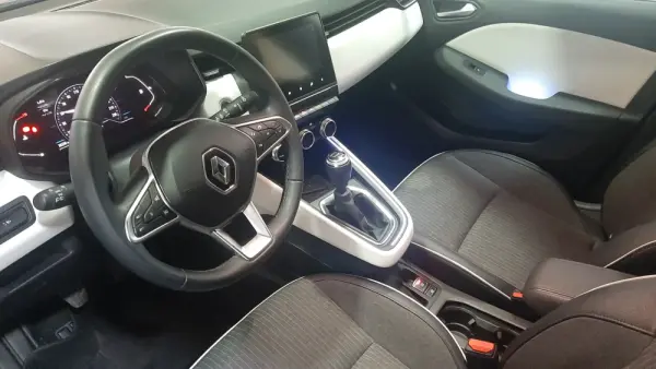 Renault Clio TCe 90 Bi-Fuel Intens 6