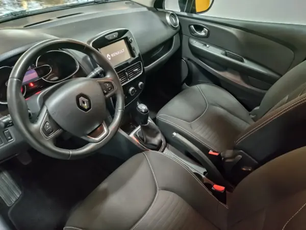 Renault Clio Sport Tourer 0.9 TCe Limited 10