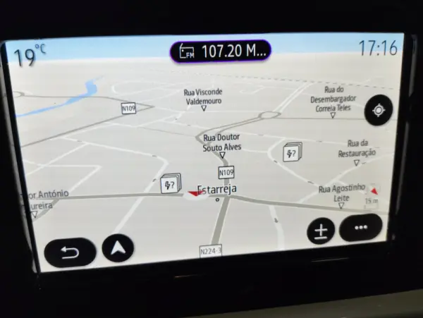 Renault Twingo 22 Techno Eletric 100% 8