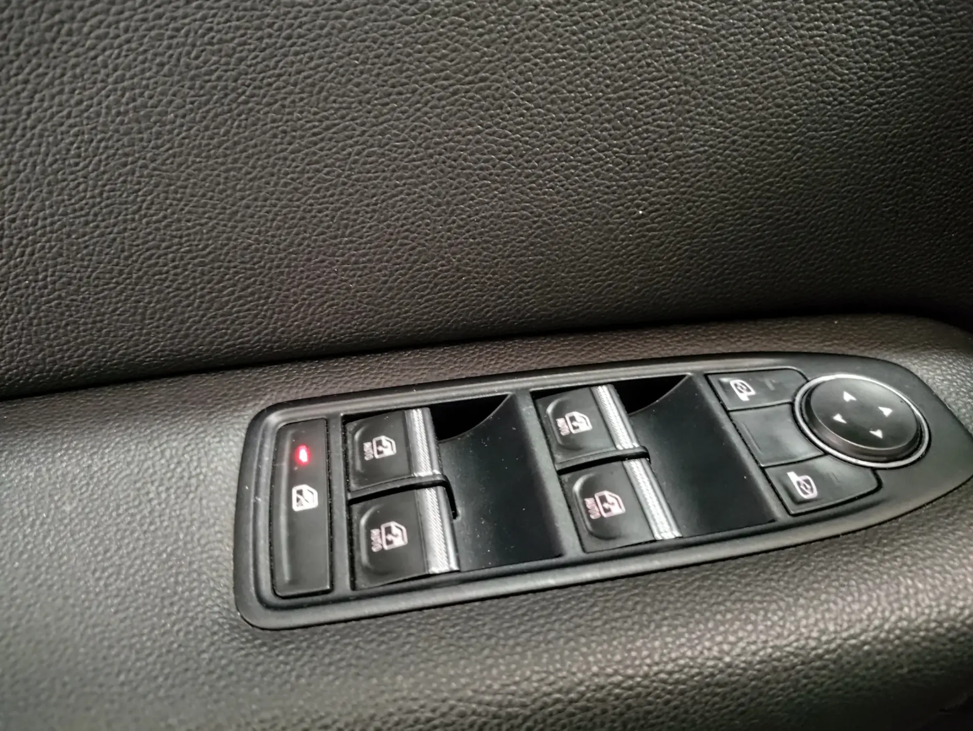 Renault Captur 1.0 TCe Intes 9