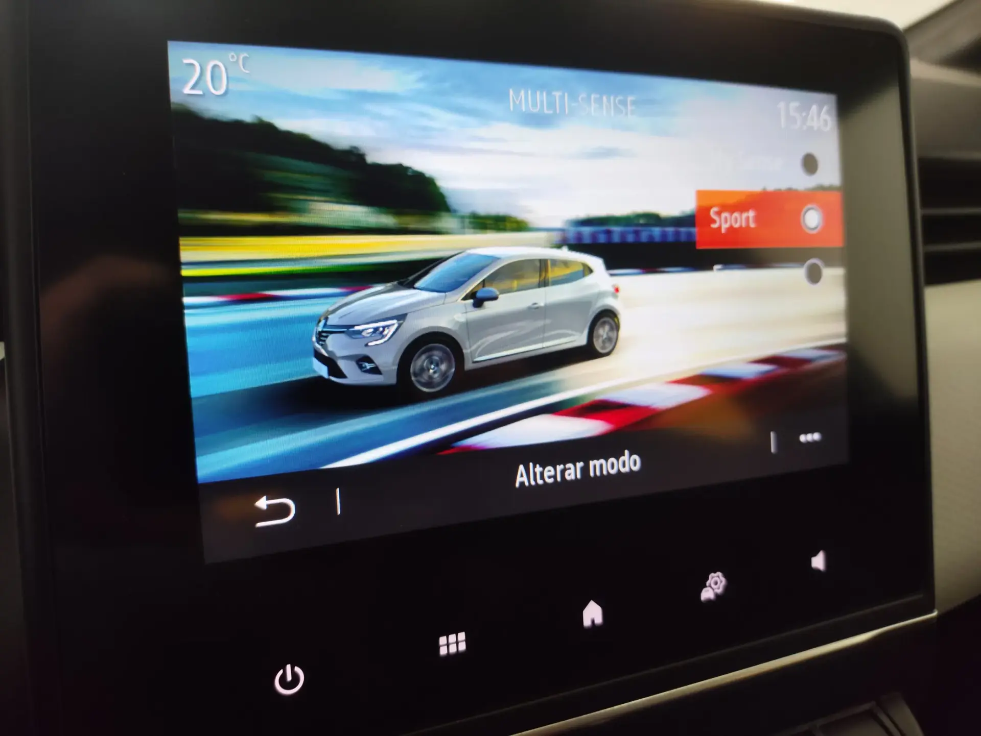 Renault Clio 1.6 E-Tech Full Hybrid Techno 10