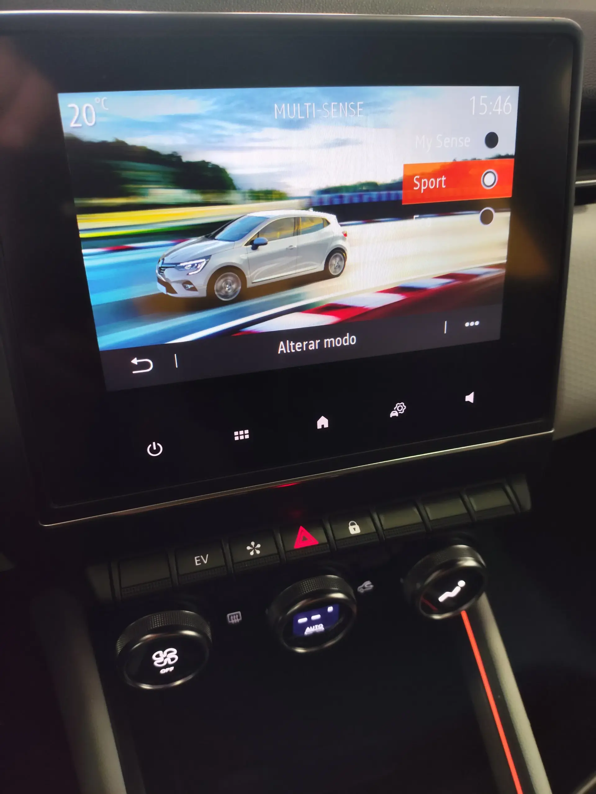 Renault Clio 1.6 E-Tech Full Hybrid Techno 11