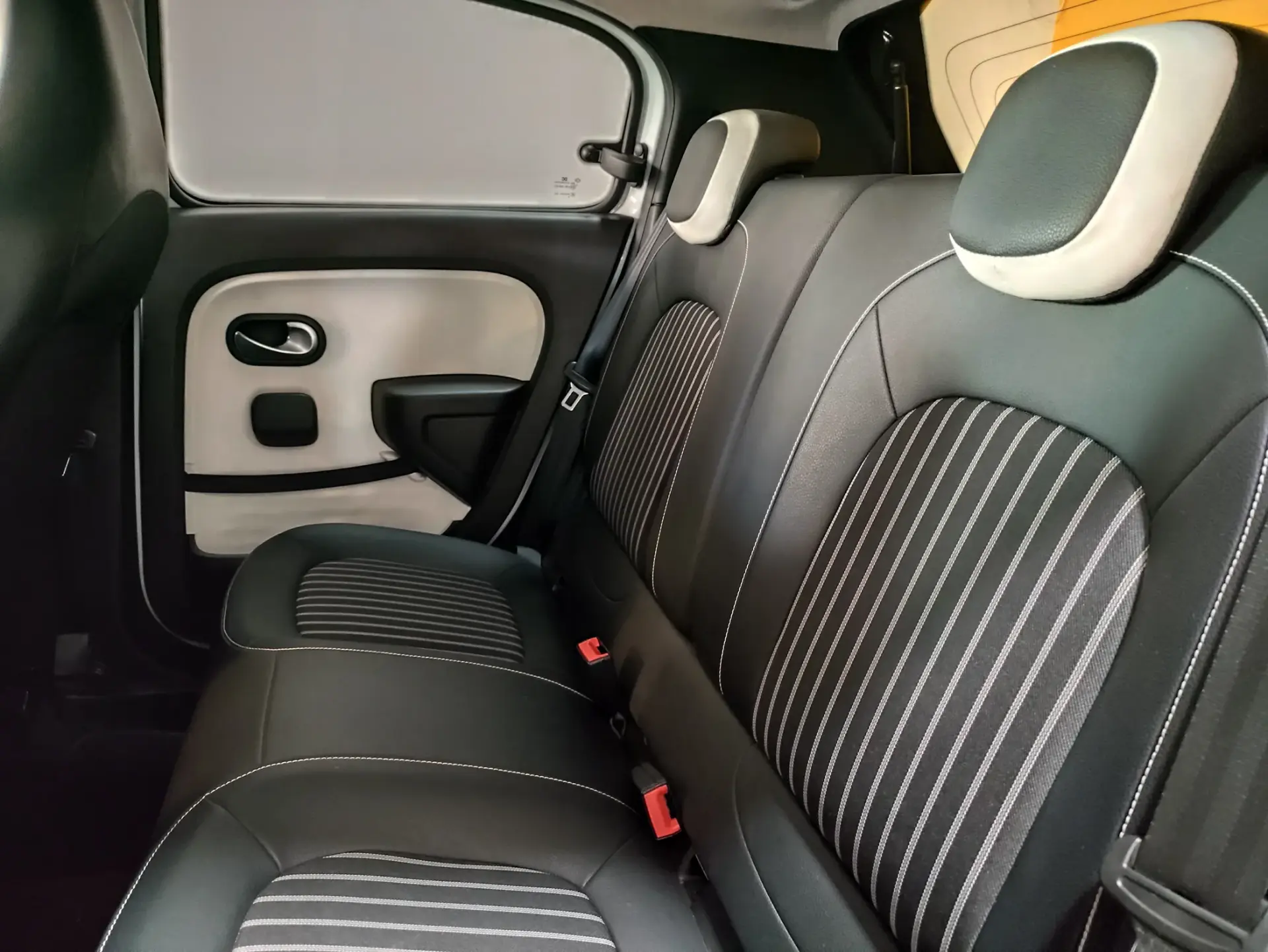 Renault Twingo 22 Techno Eletric 100% 13