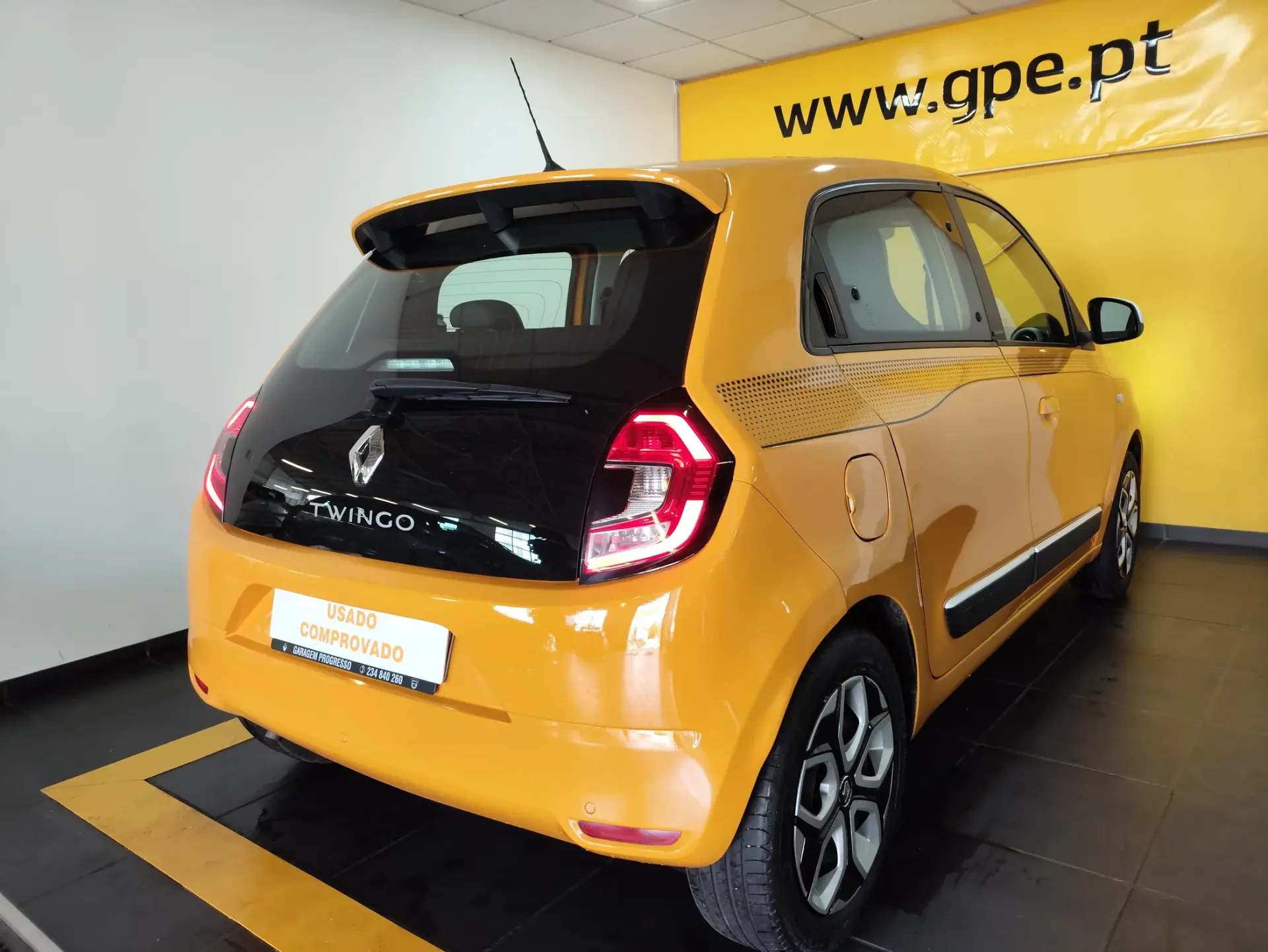 Renault Twingo 1.0 SCe Intens 9