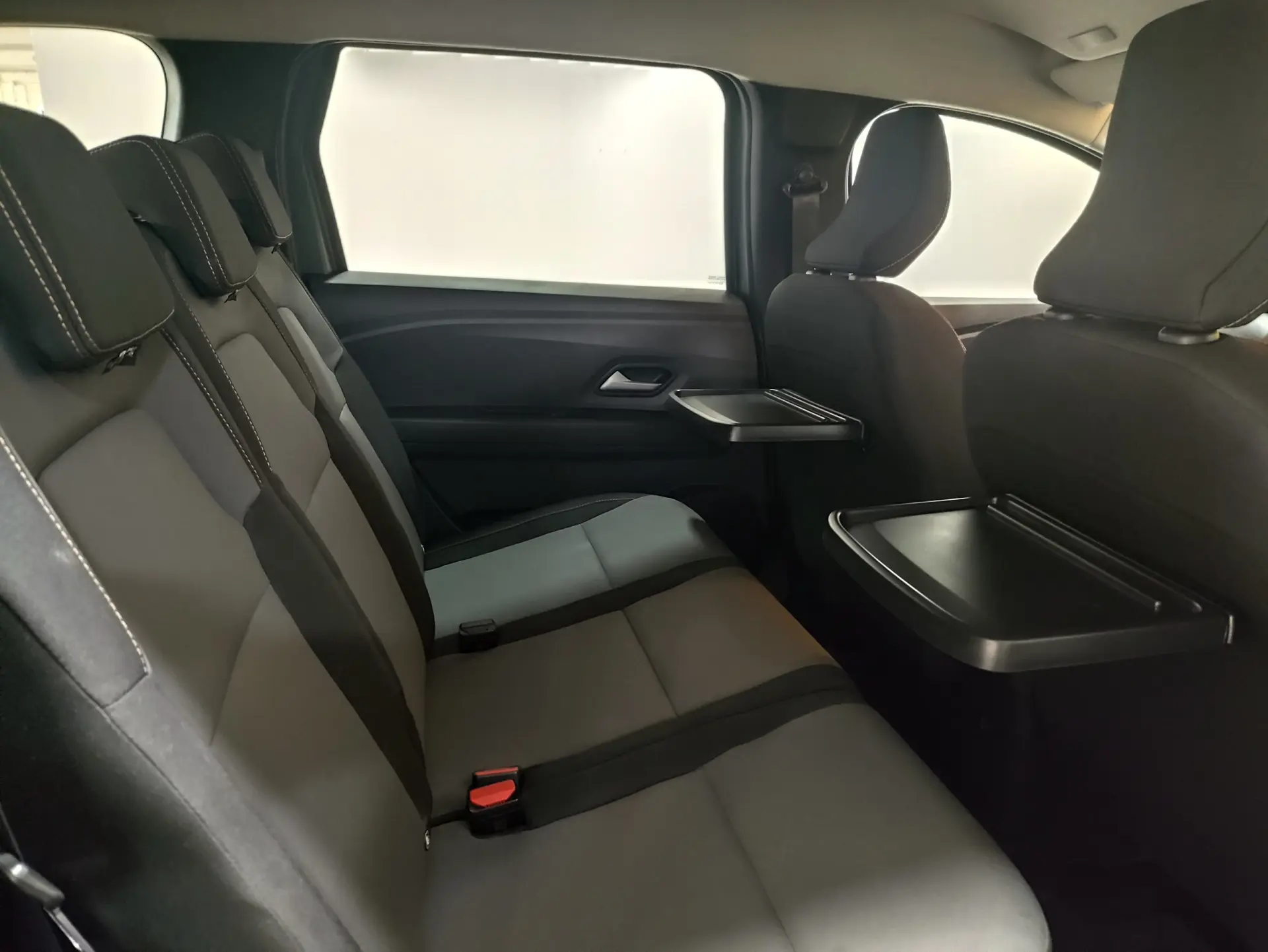 Dacia Jogger 1.0 TCe Expression 7L 23