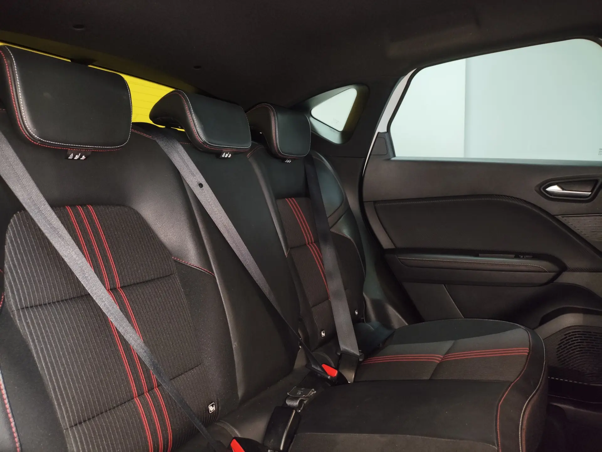 Renault Captur 1.0 TCe RS Line 14