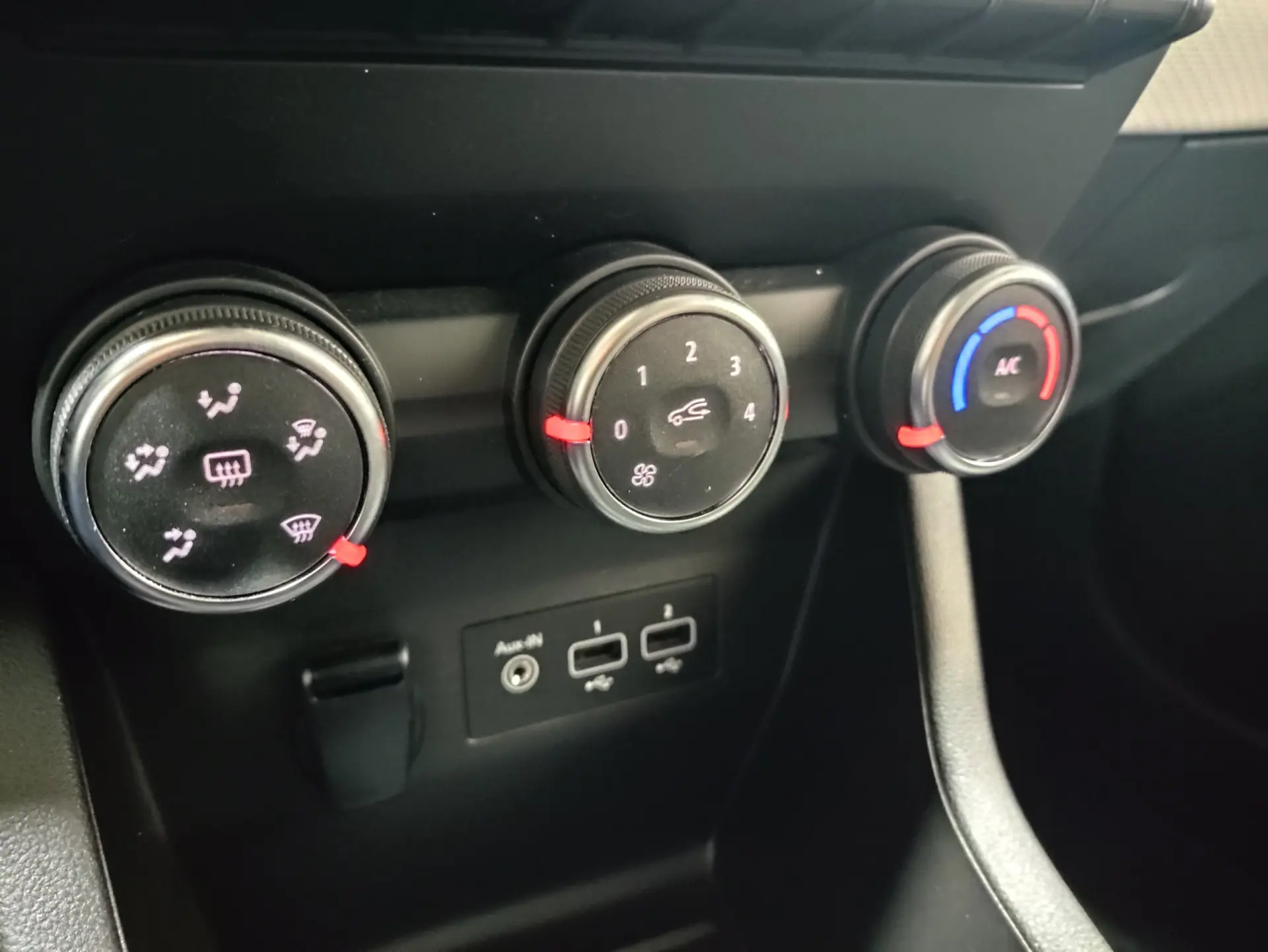 Renault Clio 1.0 TCe Evolution Bi-Fuel 17