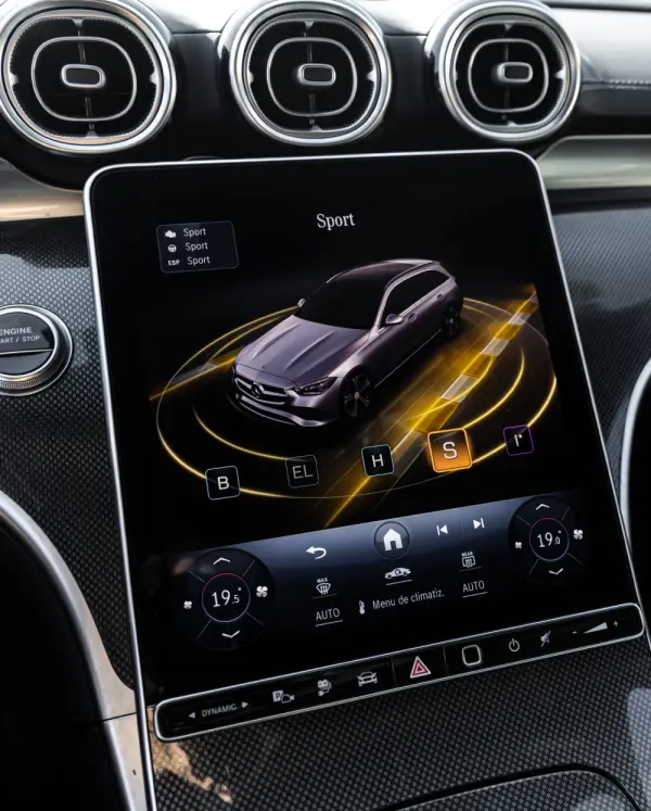Mercedes-Benz C 300 e Avantgarde 13