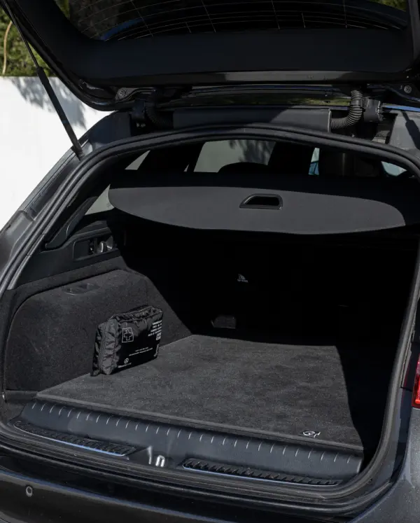 Mercedes-Benz C 300 e Avantgarde 3