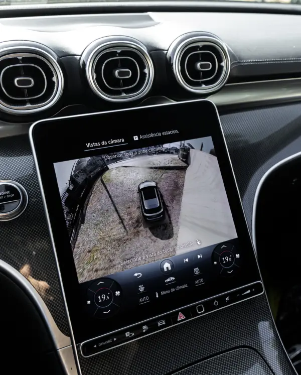 Mercedes-Benz C 300 e Avantgarde 14