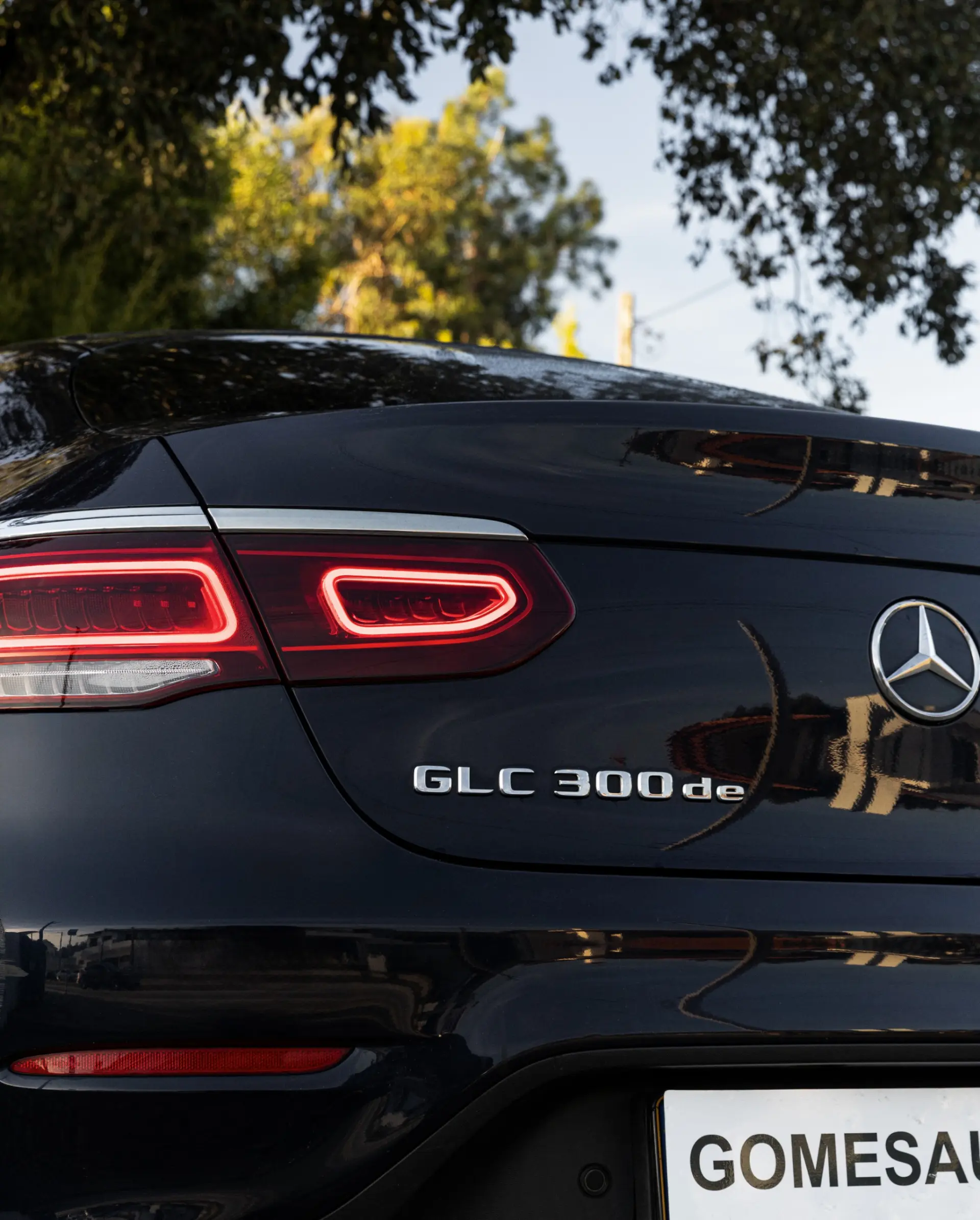 Mercedes-Benz GLC 300 de Coupe 4Matic 9G-TRONIC AMG Line 8