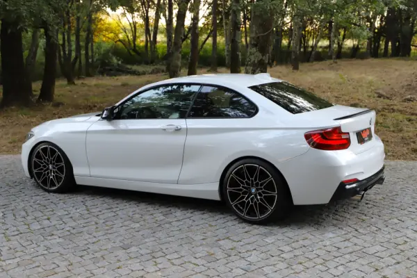 BMW 218 d Line Sport 2