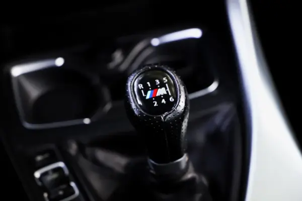 BMW 218 d Line Sport 4