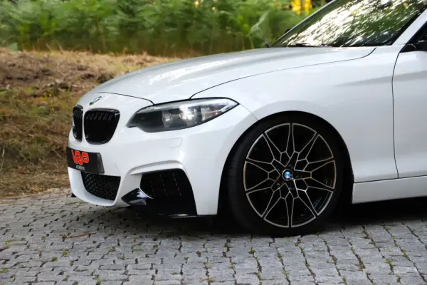 BMW 218 d Line Sport 8