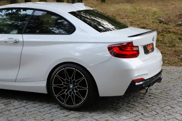 BMW 218 d Line Sport 9