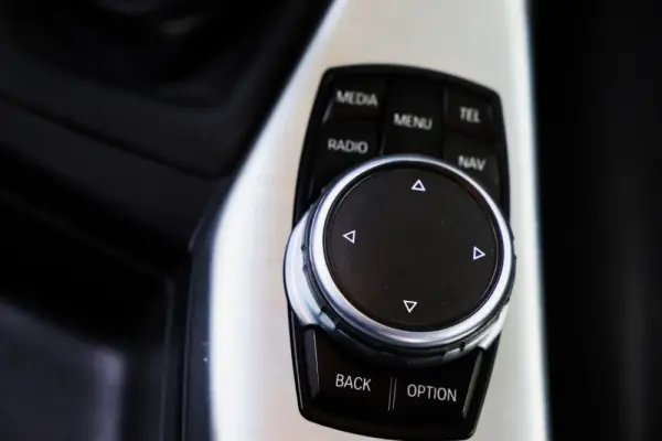 BMW 218 d Line Sport 19