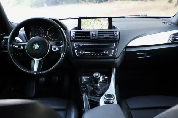 BMW 218 d Line Sport 22