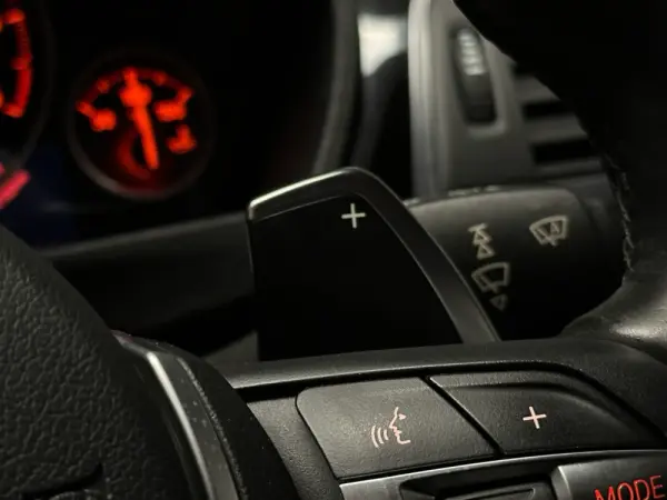 BMW 320 d Touring Pack M Auto 21