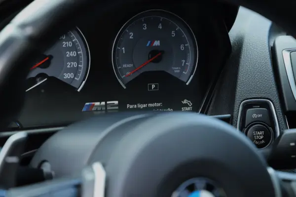 BMW M2 Auto 25