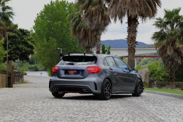 Mercedes-Benz A 180 d AMG Line 14