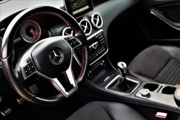Mercedes-Benz A 180 d AMG Line 18