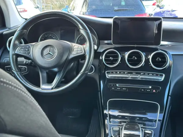 Mercedes-Benz GLC 220 d 4Matic Edition 3