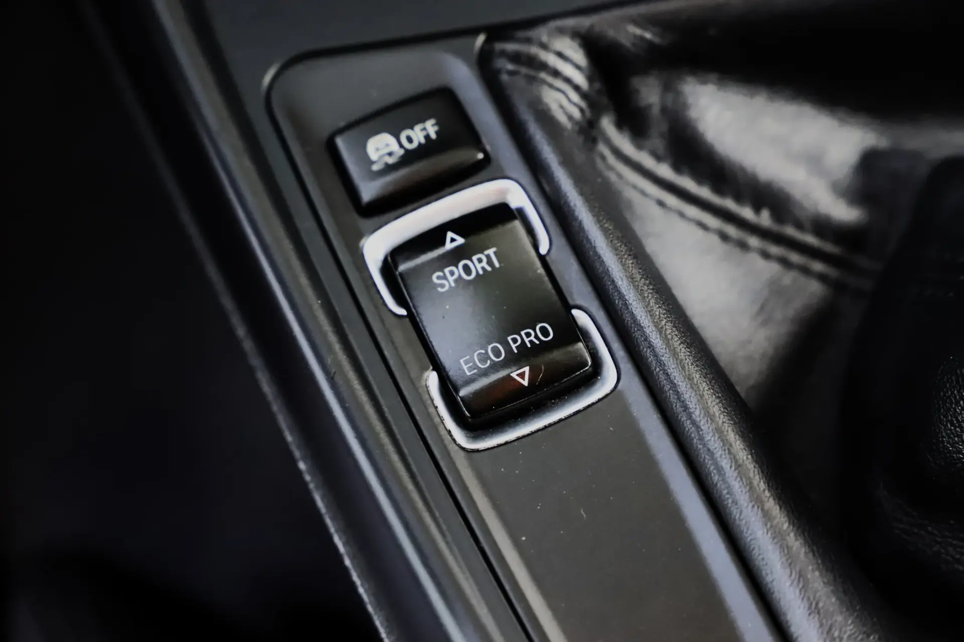 BMW 218 d Line Sport 18