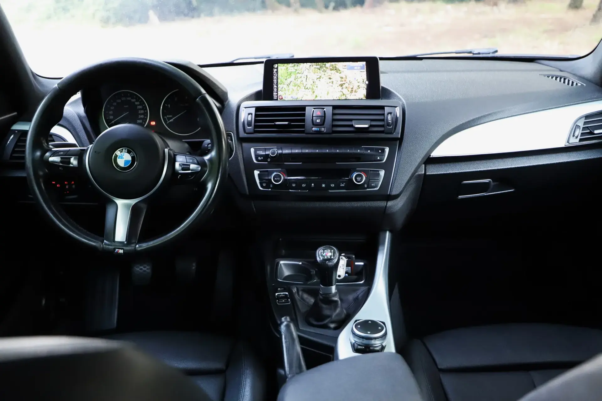 BMW 218 d Line Sport 22