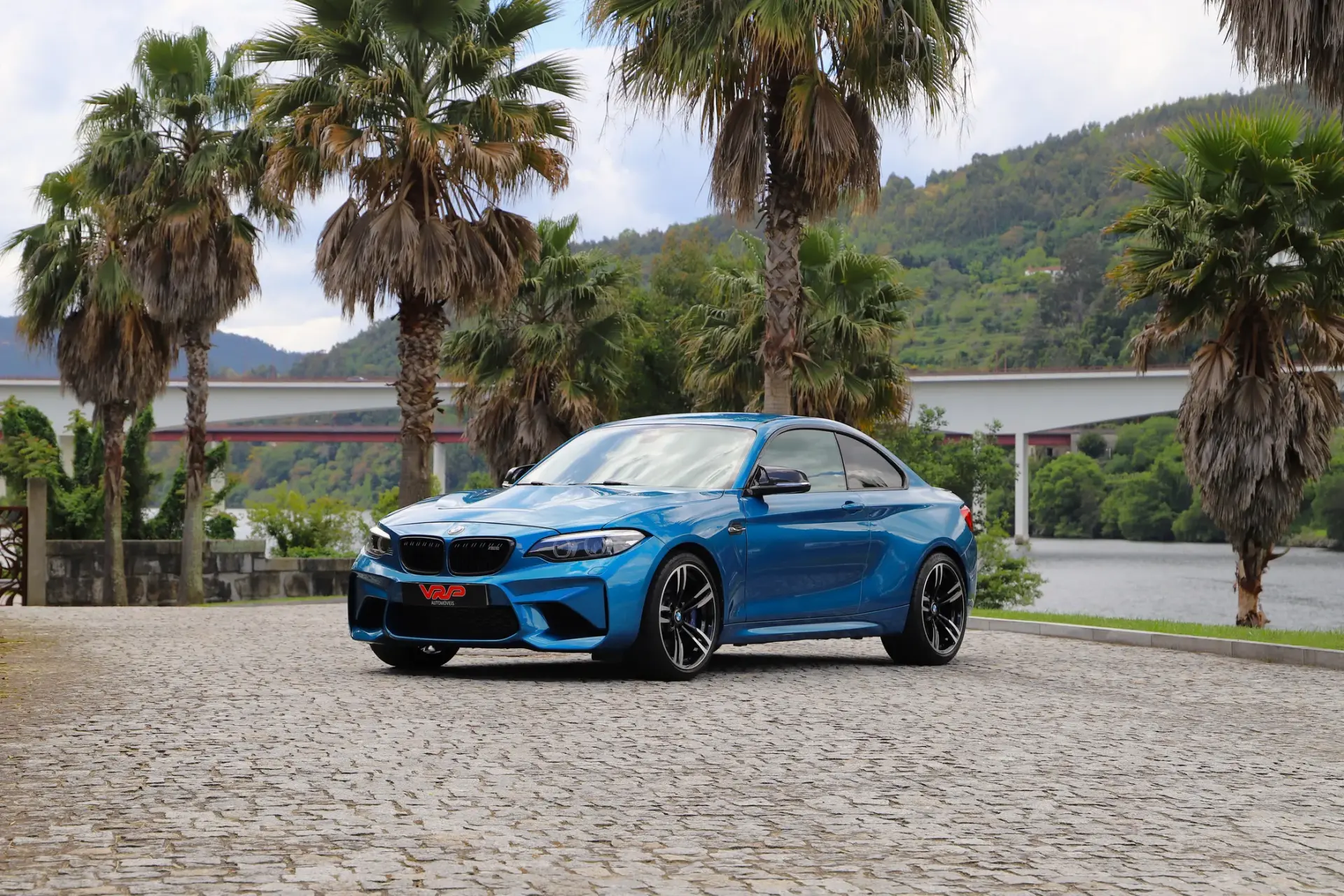 BMW M2 Auto 8