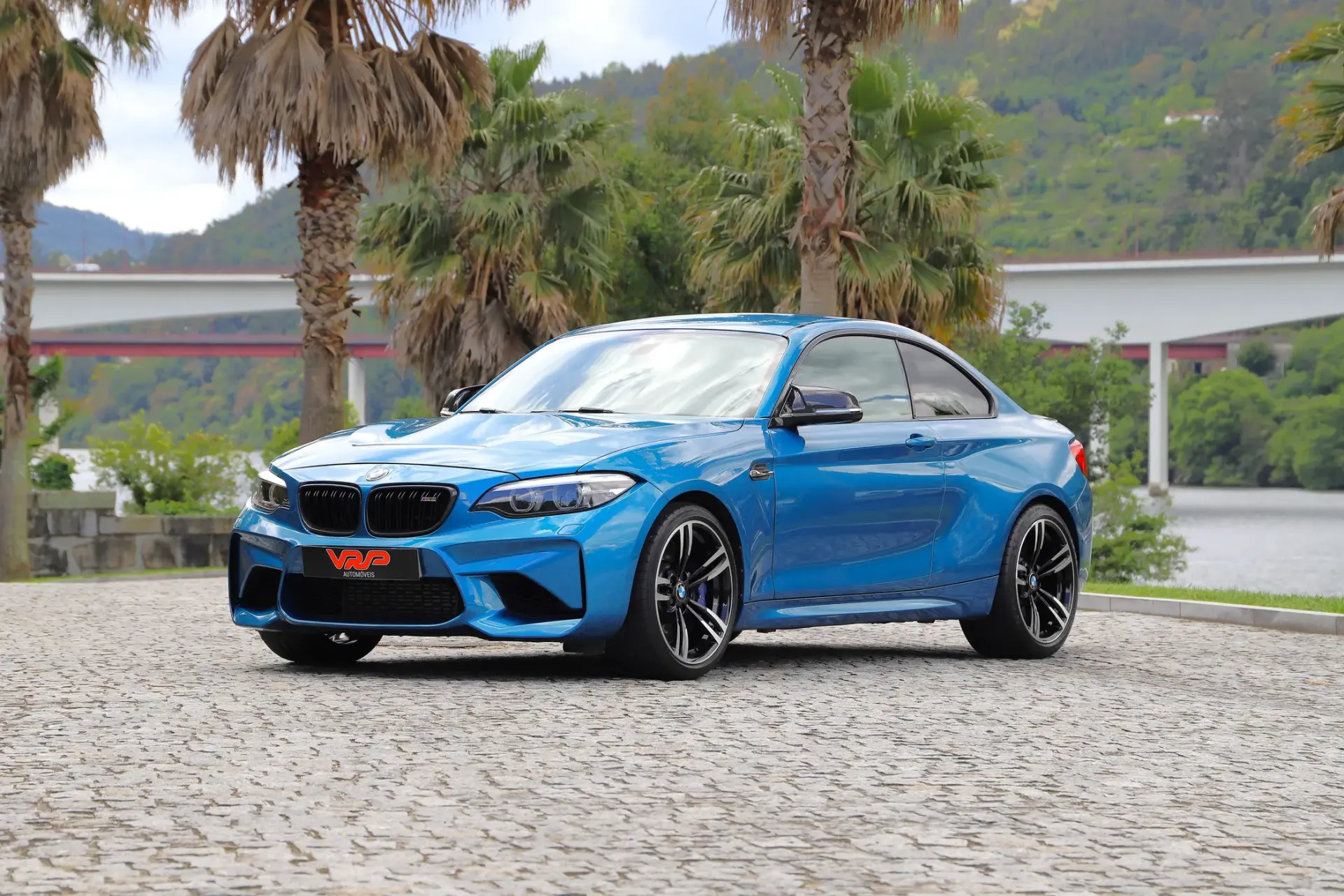 BMW M2 Auto 12