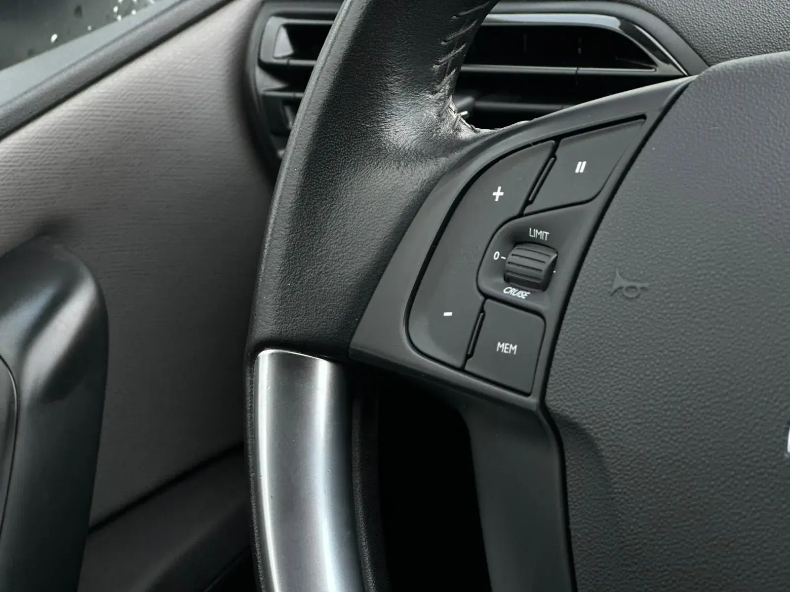 Citroën C4 Picasso 1.2 PureTech Live 11